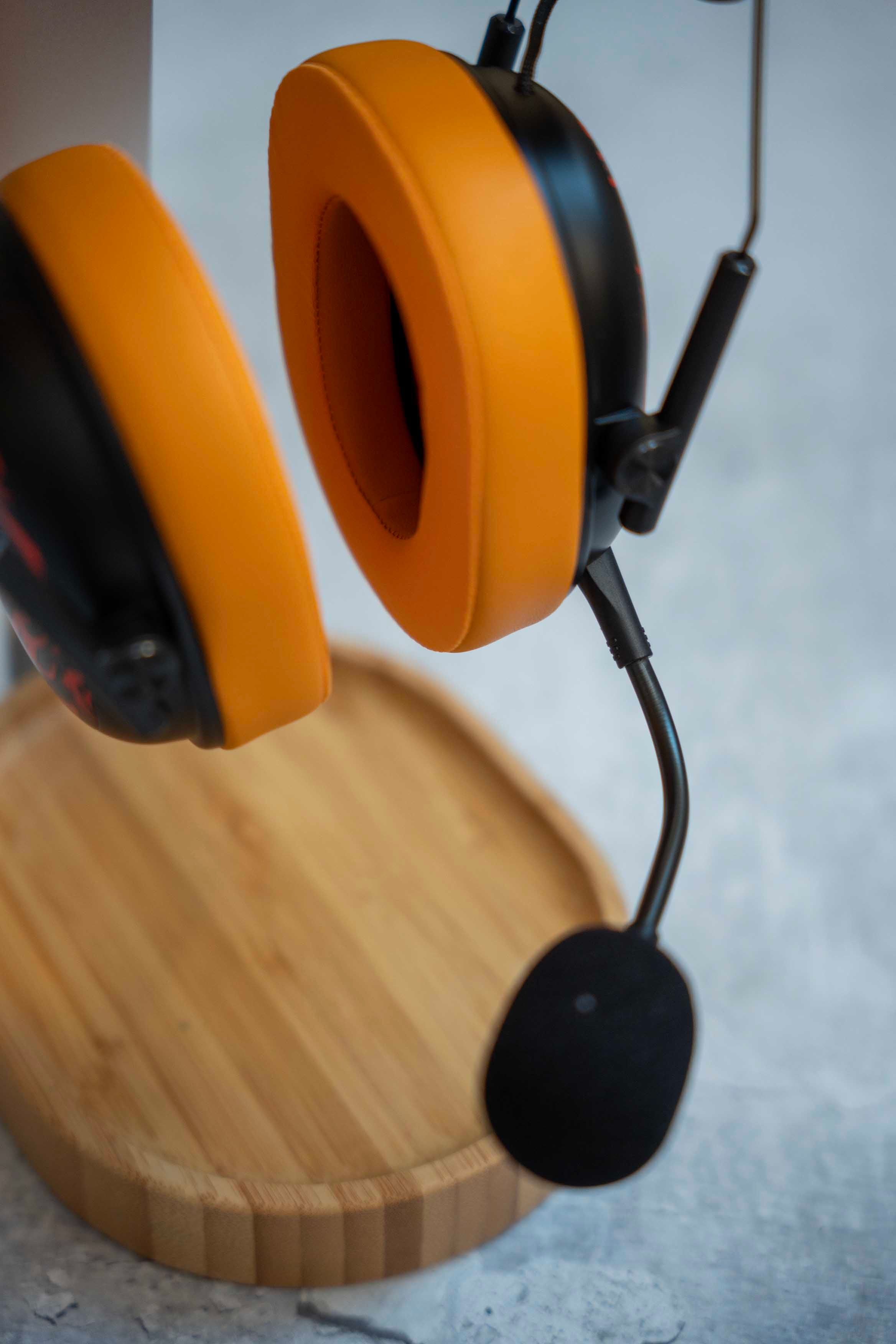 Razer viste de fuego sus BlackShark V3 X HyperSpeed con la nueva edición Charizard