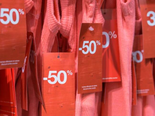 Comprueba que el precio ha sido realmente rebajado.