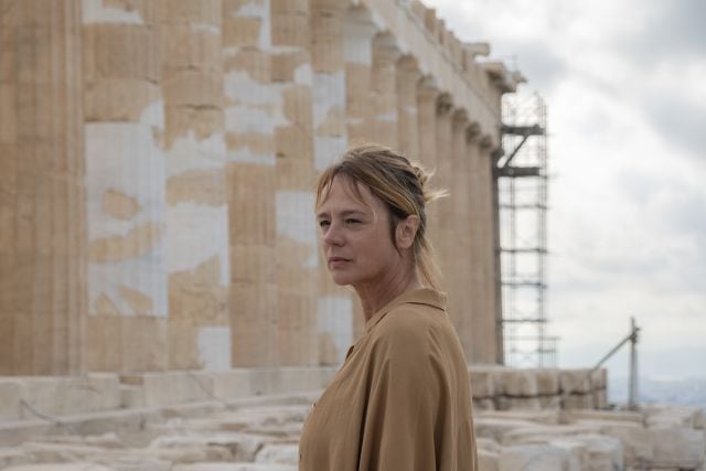 Emma Suárez caracterizada como María en una escena de &#039;Una ventana al mar&#039;, película dirigida por Miguel Ángel Jiménez