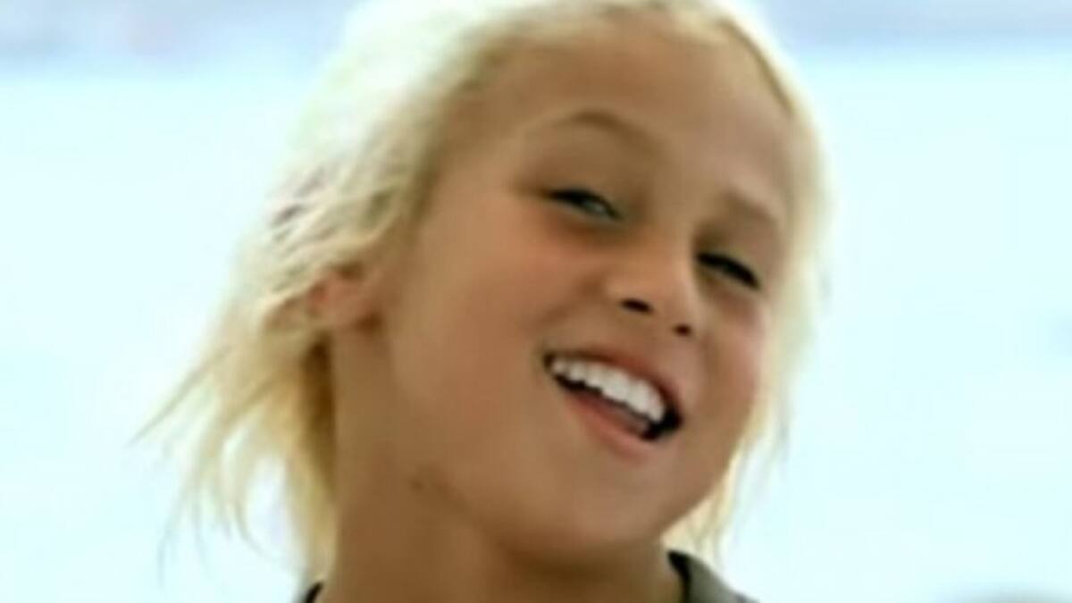 El niño surfero de Cola Cao se hace mayor y cumple su sueño