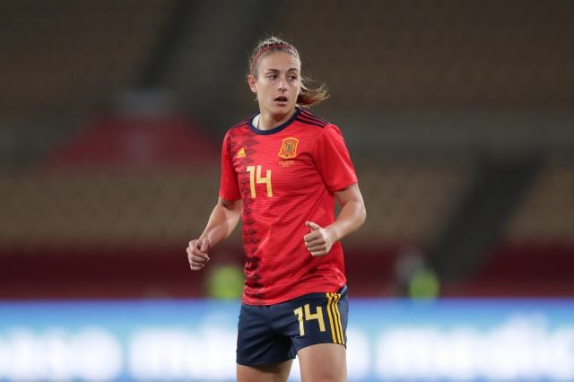 Alexia Putellas jugando con la selección española