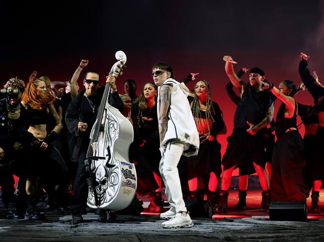 Cerraba con ‘Lady Gaga’, su canción con Gabito Ballesteros y Junior H. Un tema que se viralizó mucho en TikTok. ¡Arriba la cultura mexicana! ¡Arriba los corridos cabrones! ¡Arriba México!”, gritó mientras cantaba la canción.