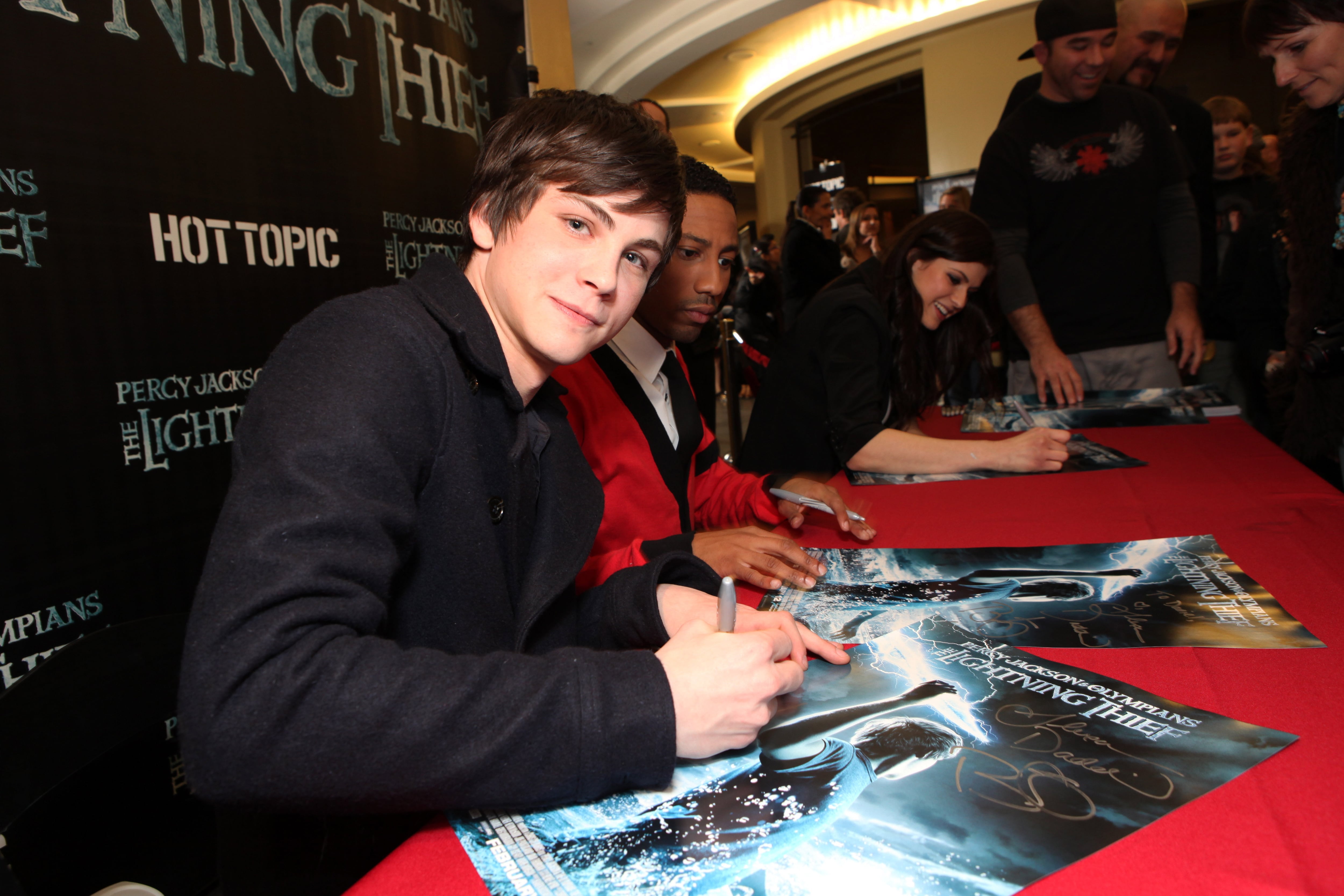 Logan Lerman en un fan event de 'Percy Jackson y el ladrón del rayo'