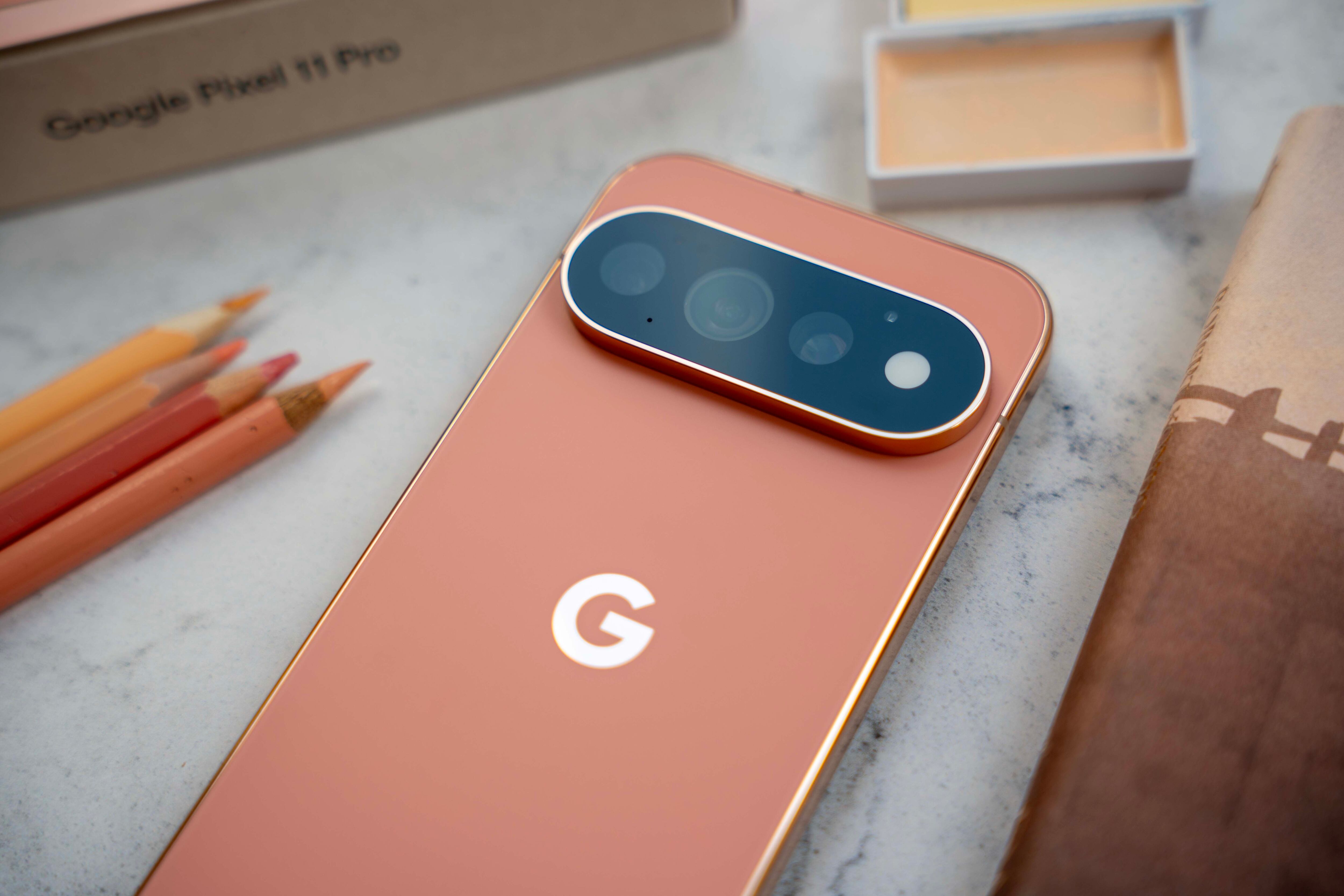 Google Pixel 11 Pro en color 'Arenisca'