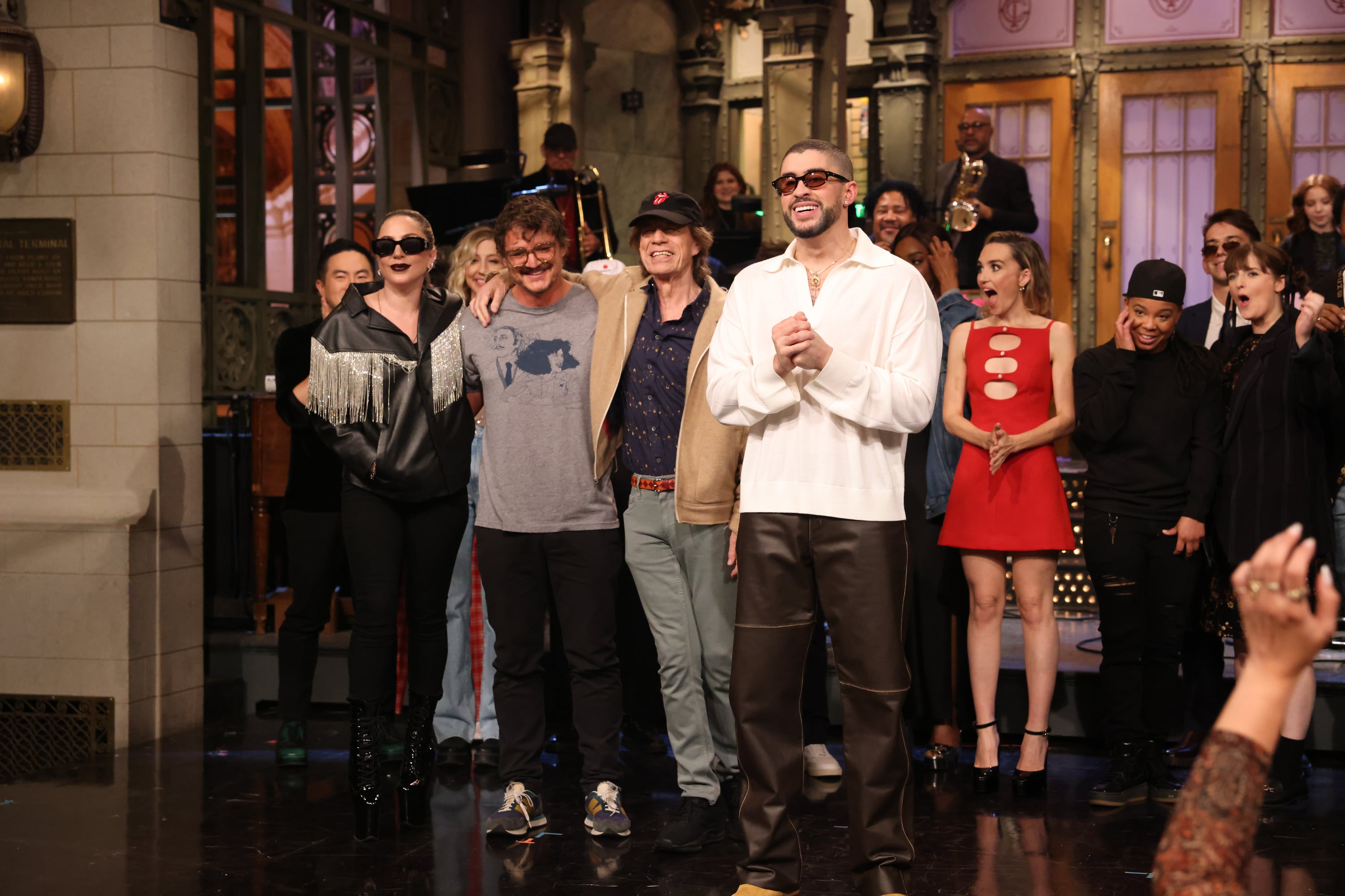 Lady Gaga, Pedro Pascal, Mick Jagger y Bad Bunny en el episodio 1846 de &#039;Saturday Night Live&#039; en 2023. / Will Heath/NBC via Getty