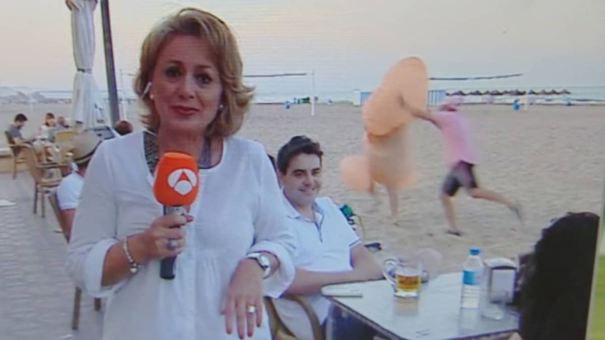 Un pene gigante se cuela en el informativo de Antena 3