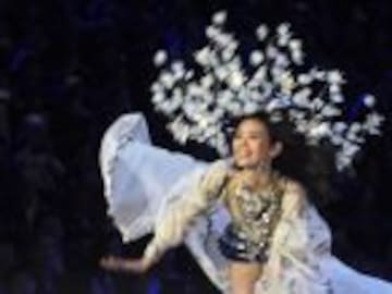 La penosa caída de una modelo en la pasarela del Victoria&#039;s Secret Fashion Show