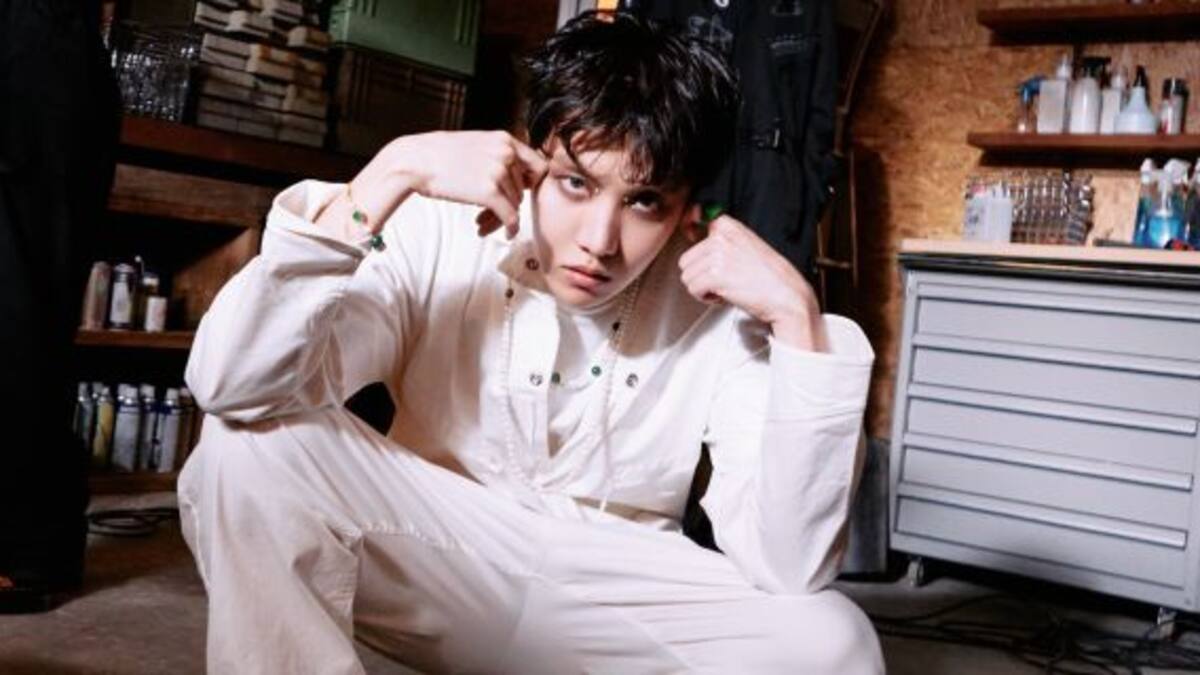 J-Hope de BTS comparte el proceso creativo de su primer álbum en un nuevo documental
