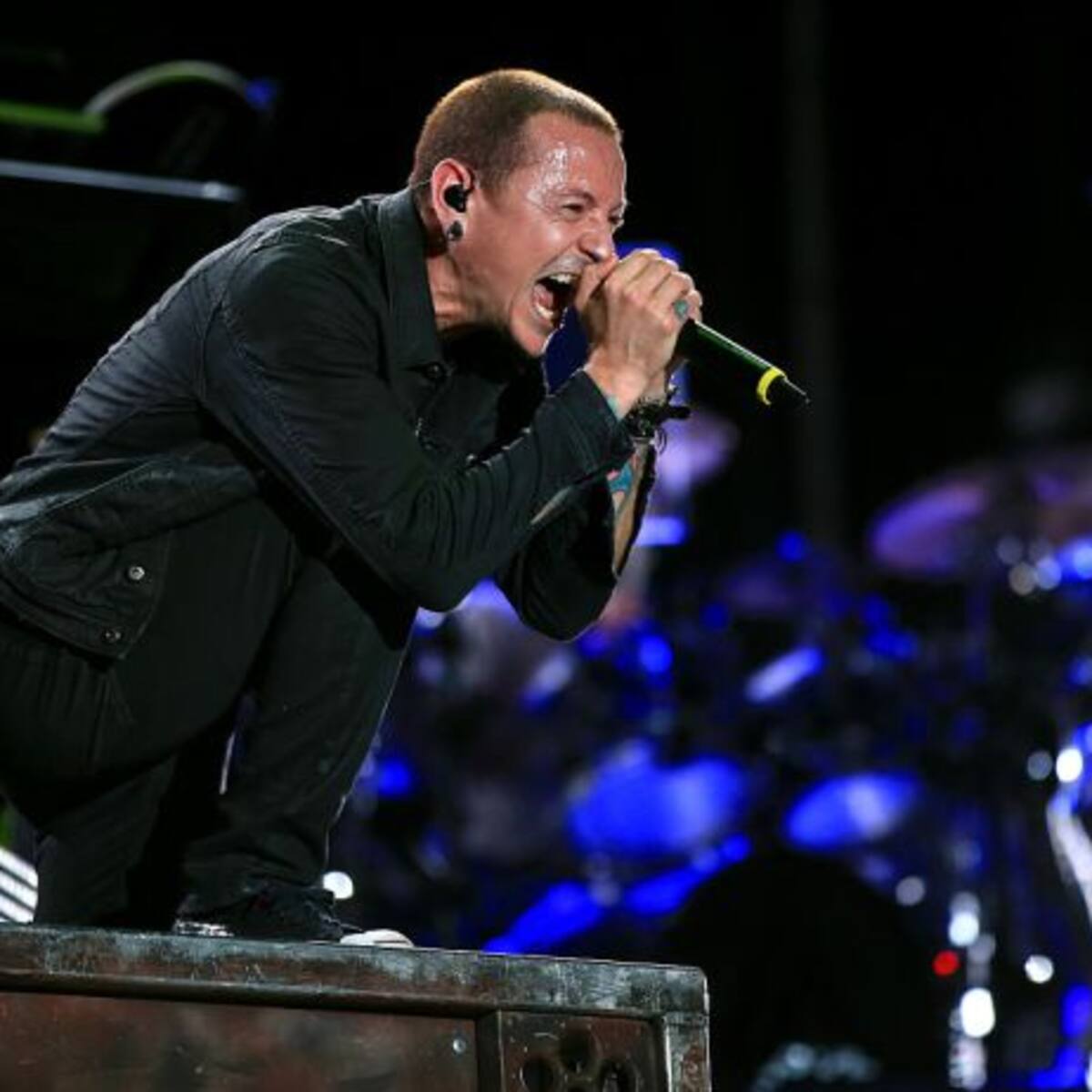 Revelan audio de llamada al 911 que alertó sobre la muerte de Chester Bennington