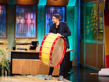 David Broncano puede respirar tranquilo: ‘La Revuelta’ planta cara a ‘El Hormiguero’ con su audiencia, aunque hay un daño colateral