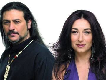 El emotivo gesto de Camela a Jenni Hermoso en pleno concierto: "Esto es para ti cariño"