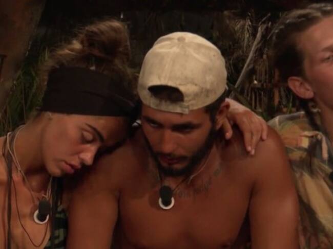 Violeta se desmaya junto a Omar