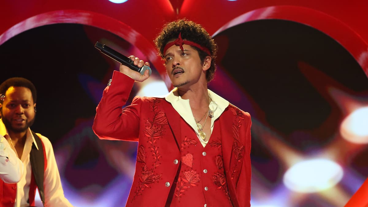 ¡Exclusiva! Escucha 'The Romantic', el nuevo disco de Bruno Mars, en un evento único y gratuito