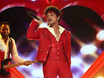 Crítica de The Romantic: Bruno Mars se adentra en los ritmos latinos reivindicando su origen puertorriqueño