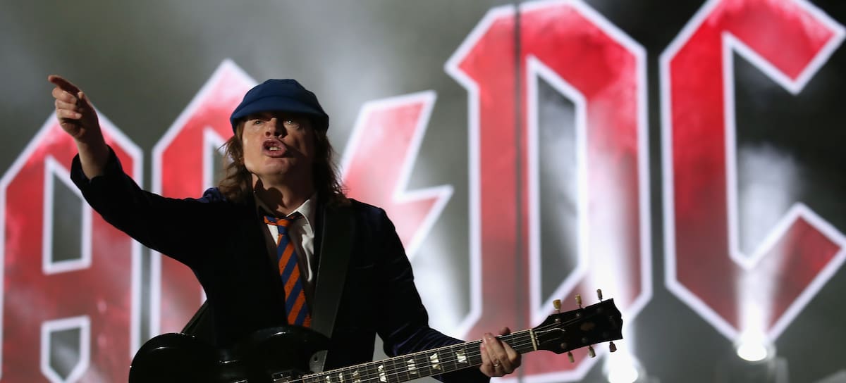 Angus Young en el concierto de AC/DC en Coachella,2015