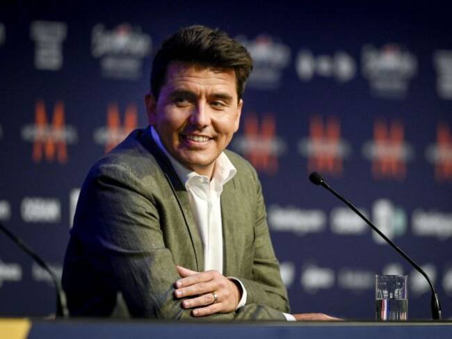 Jan Smit en la rueda de prensa de Eurovisión 2021