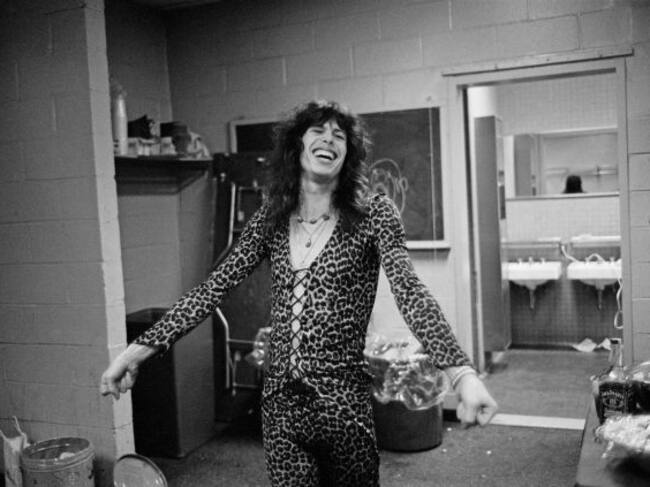 El cantante Steven Tyler antes de subirse al escenario del Madison Square Garden en 1976.
