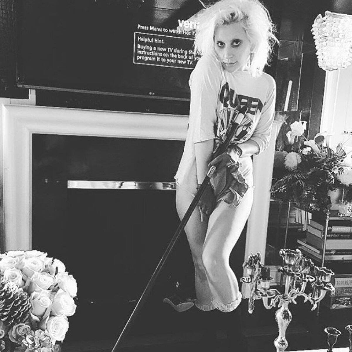 Ladu Gaga de nuevo, esta vez con su remera de Queen