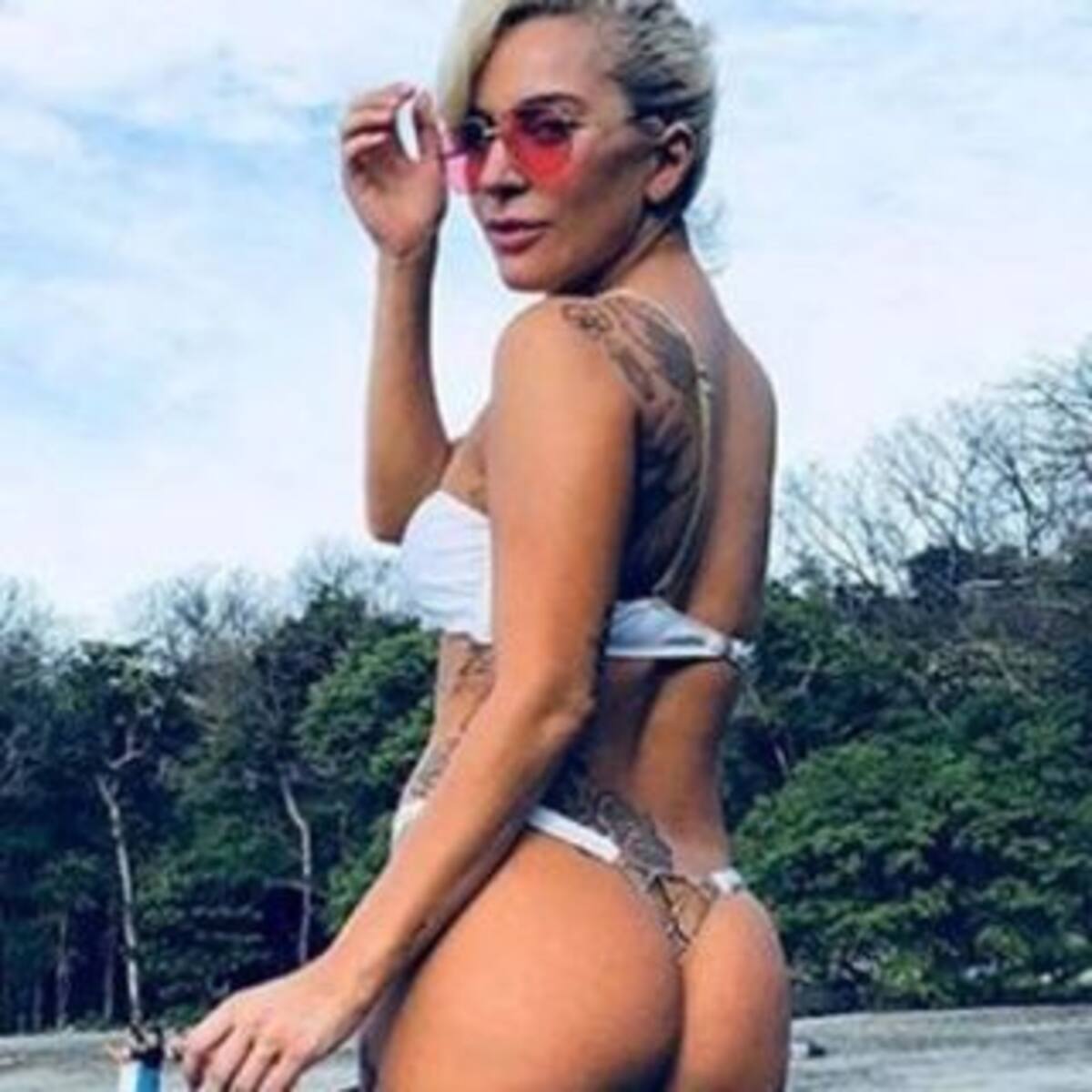 El destape hot de Lady Gaga en bikini