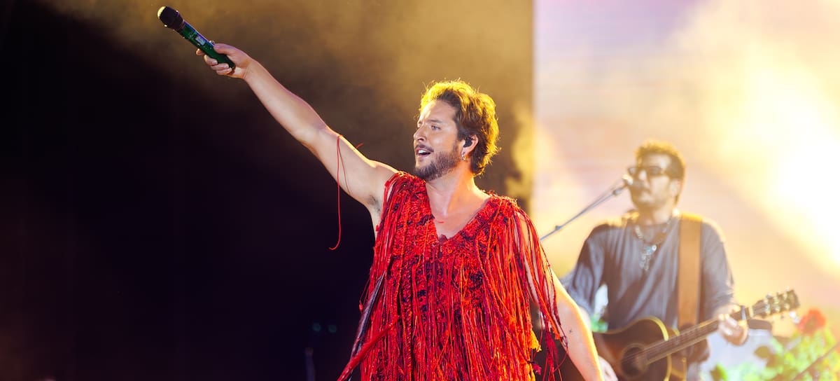 Manuel Carrasco durante un concierto en el Palau Sant Jordi.