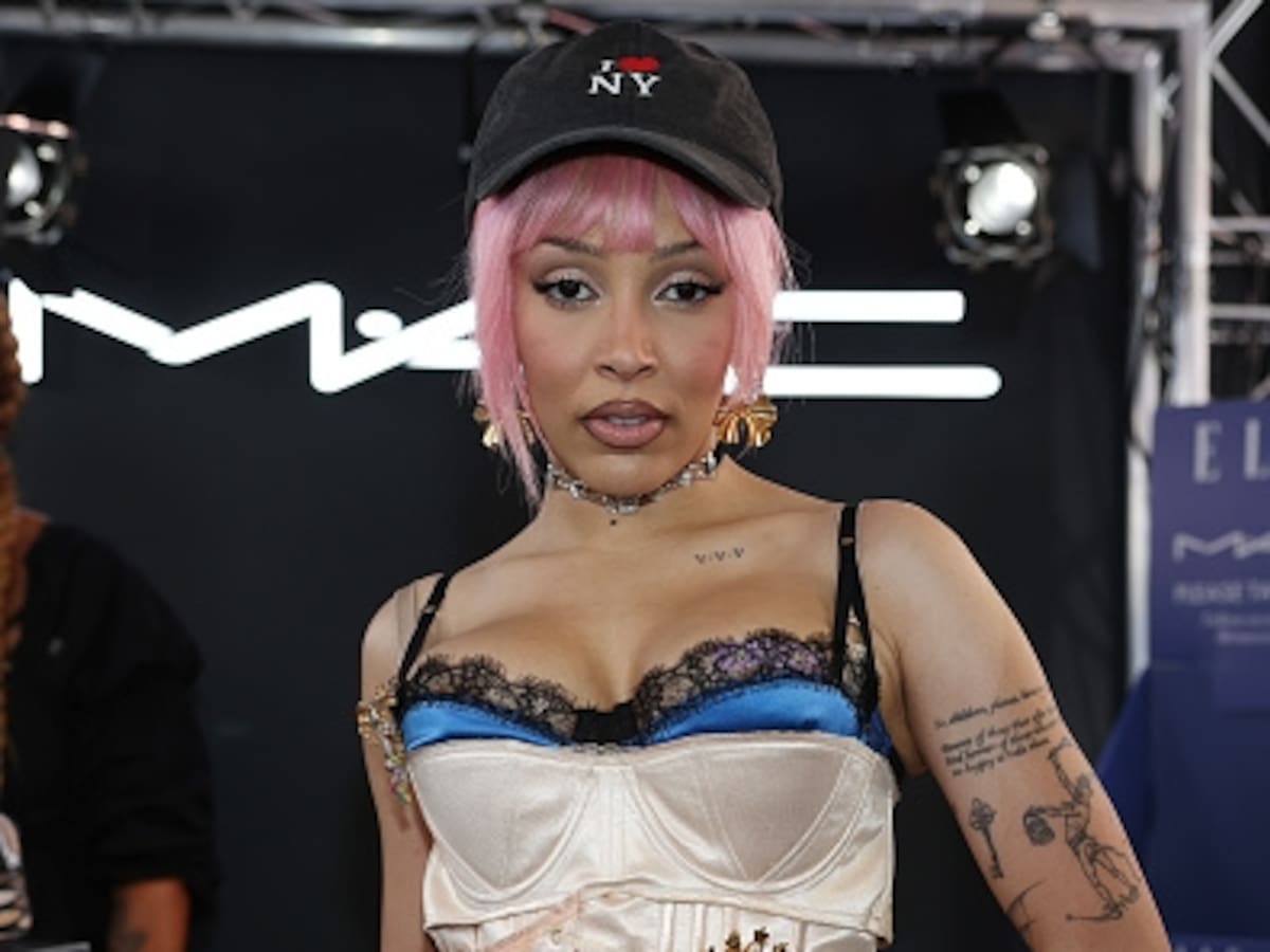 Doja Cat llora desconsoladamente al verse obligada a cancelar su concierto en Primavera Sound 2026 debido a las fuertes lluvias