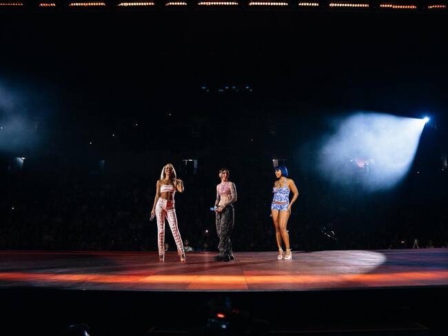 'Chulo Pt. 2' ha dado muchas alegrías a los fans de Miko. Así que la puertorriqueña no dudó en invitar a Bad Gyal y Tokischa para así deleitarles con una actuación única.