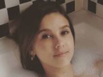 Paulina Goto publica seductoras fotos en la bañera