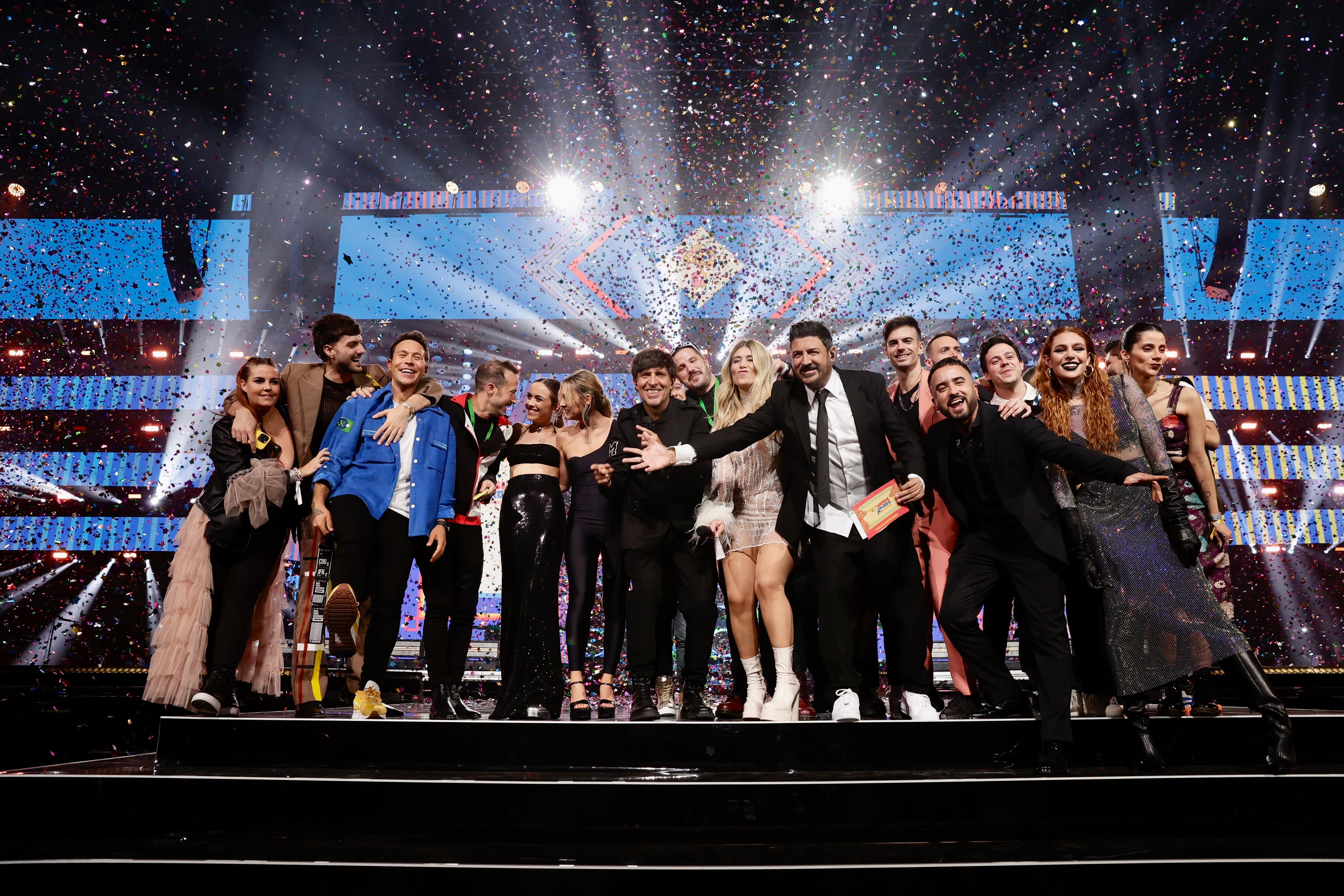 Foto de familia en LOS40 Music Awards Santander 2023 / Foto: Jorge París y Elena Buenavista