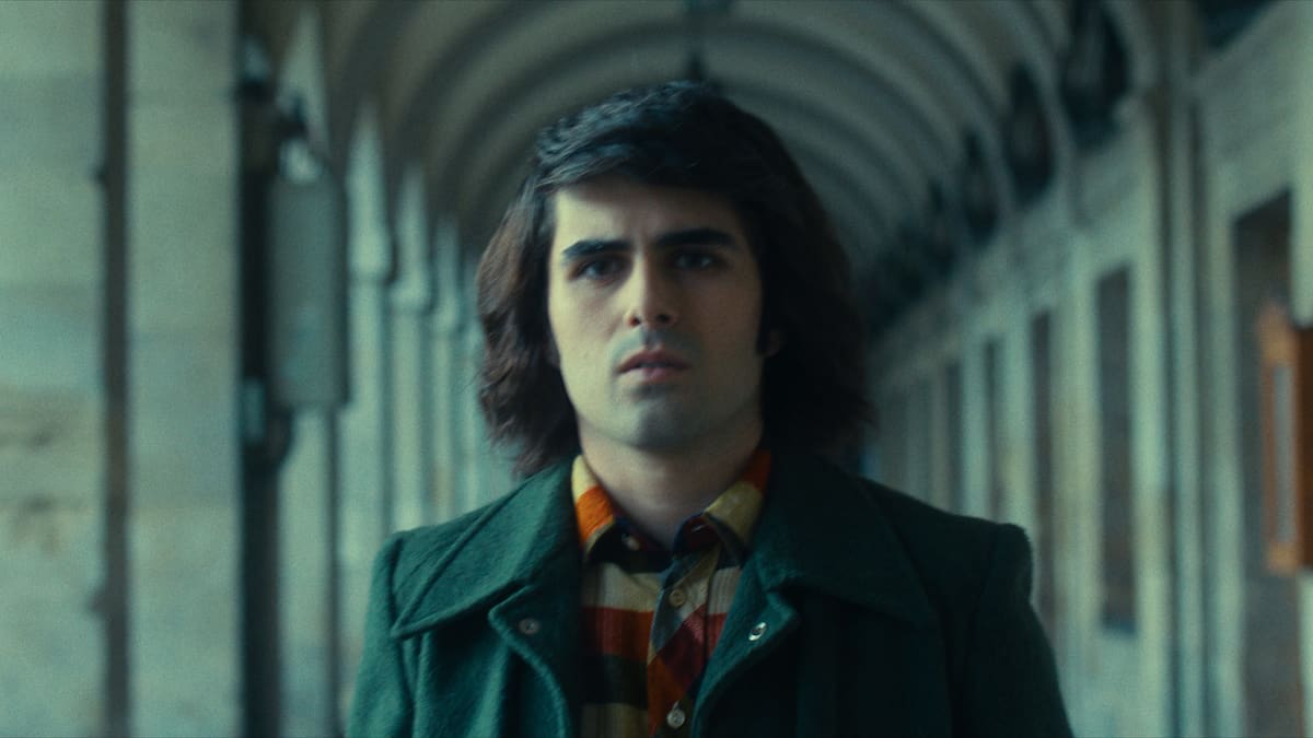 Martin Urrutia empieza la gran historia de amor de 'Kraken: El Libro Negro de las Horas' en este clip exclusivo