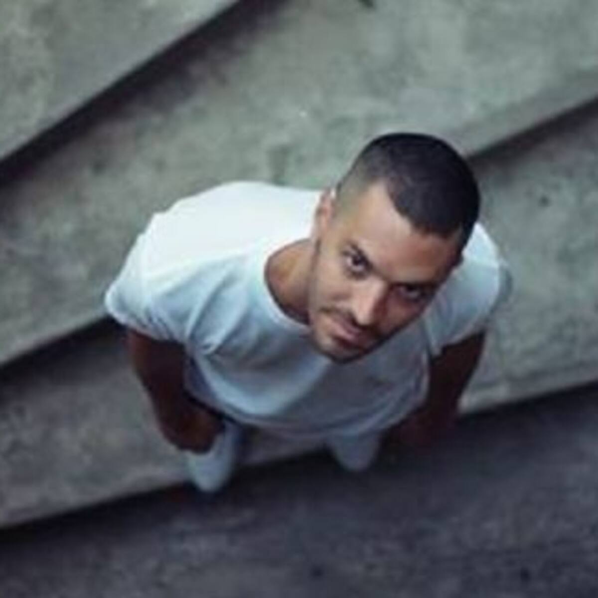 Juan Ingaramo presenta el video de "Comodín"