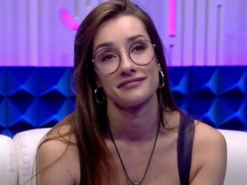 Adara Molinero se hace su primer tatuaje y lo hace por amor