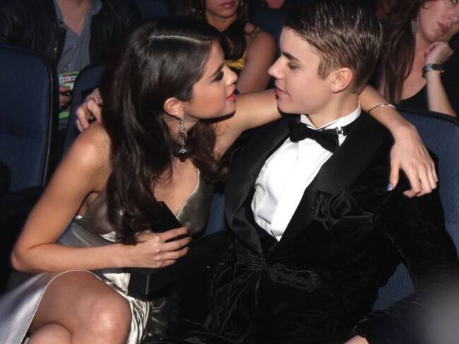 Justin Bieber más cerca de Selena Gómez!