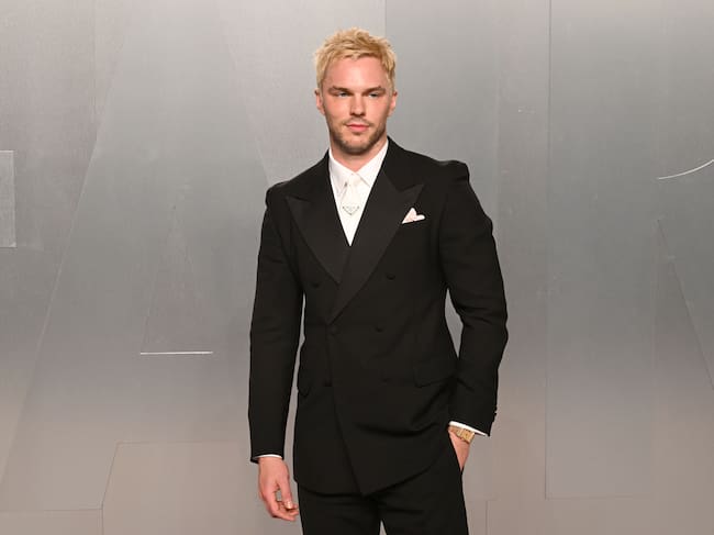Nicholas Hoult en la fiesta de los Oscars de Vanity Fair