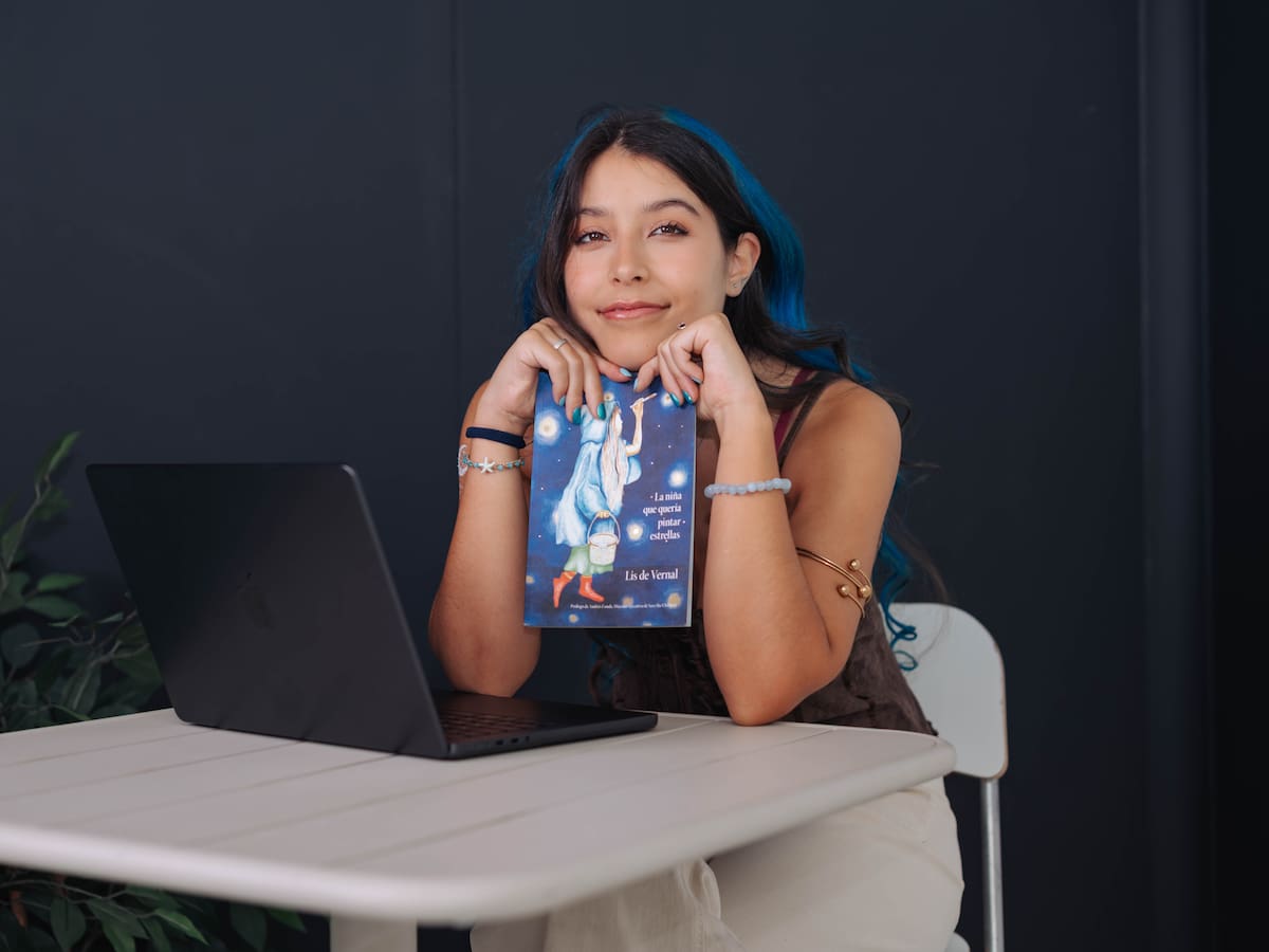 Lis de Vernal, la escritora que convirtió una novela en una banda sonora: "No merece la pena renunciar a lo que te hace feliz"