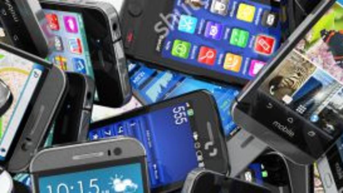 6 motivos por los cuales no deberías tirar tu viejo celular