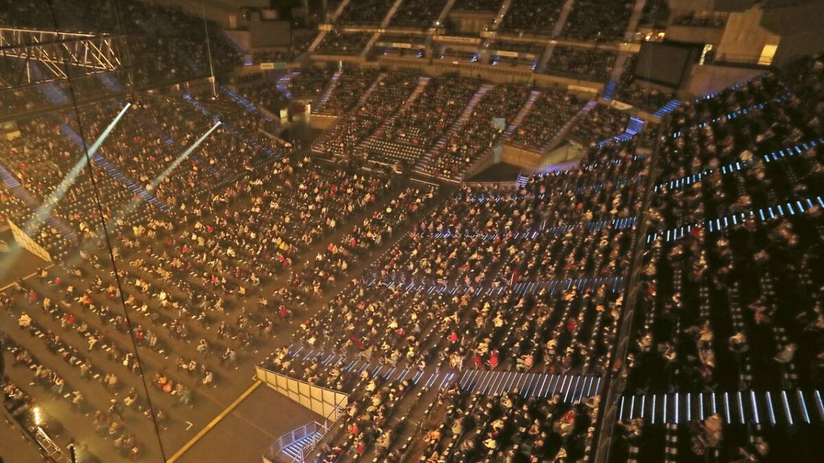 Los multitudinarios conciertos de Raphael en Madrid encienden el debate en redes sociales