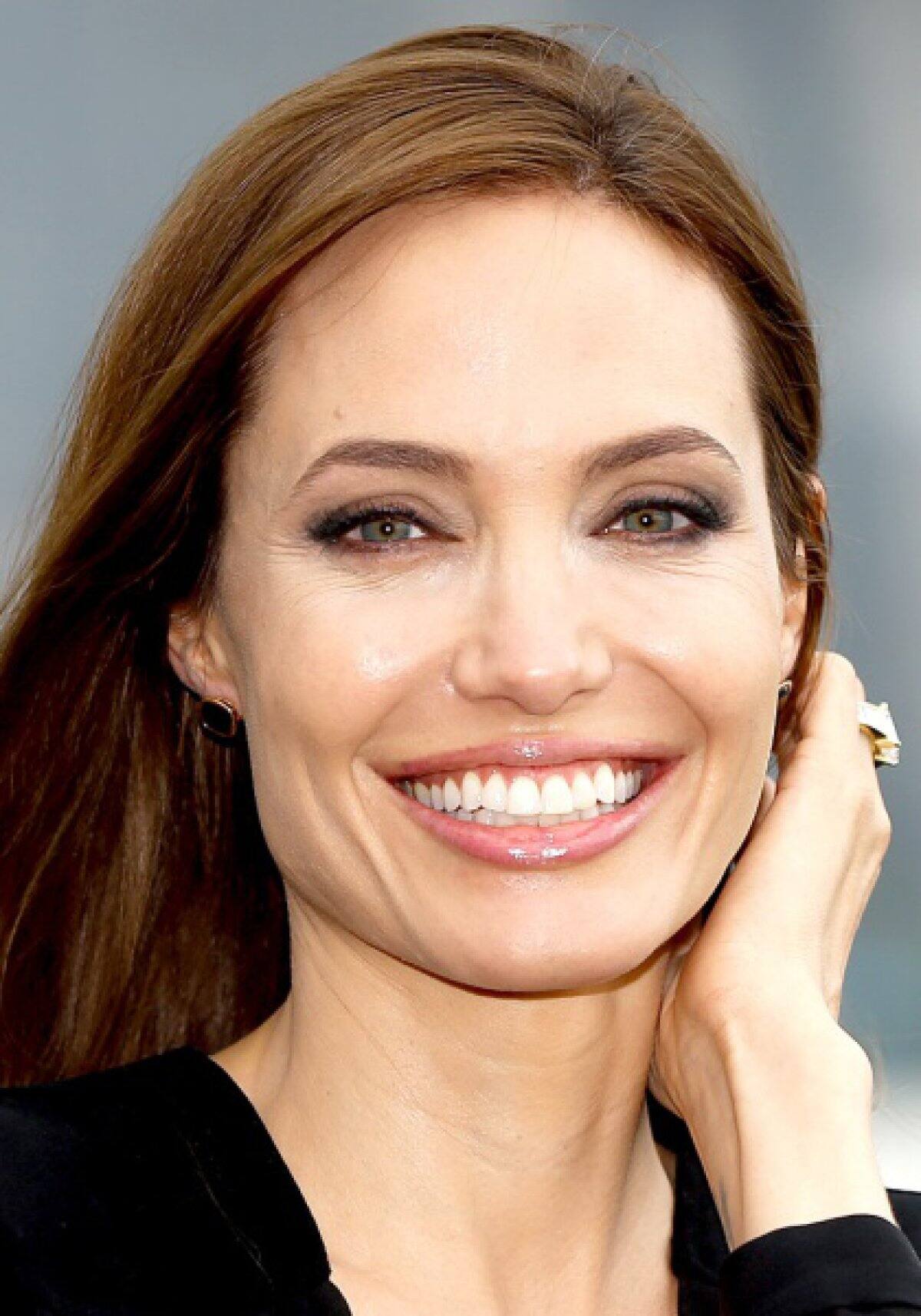 Angelina Jolie arrancó muy chica siendo modelo!
