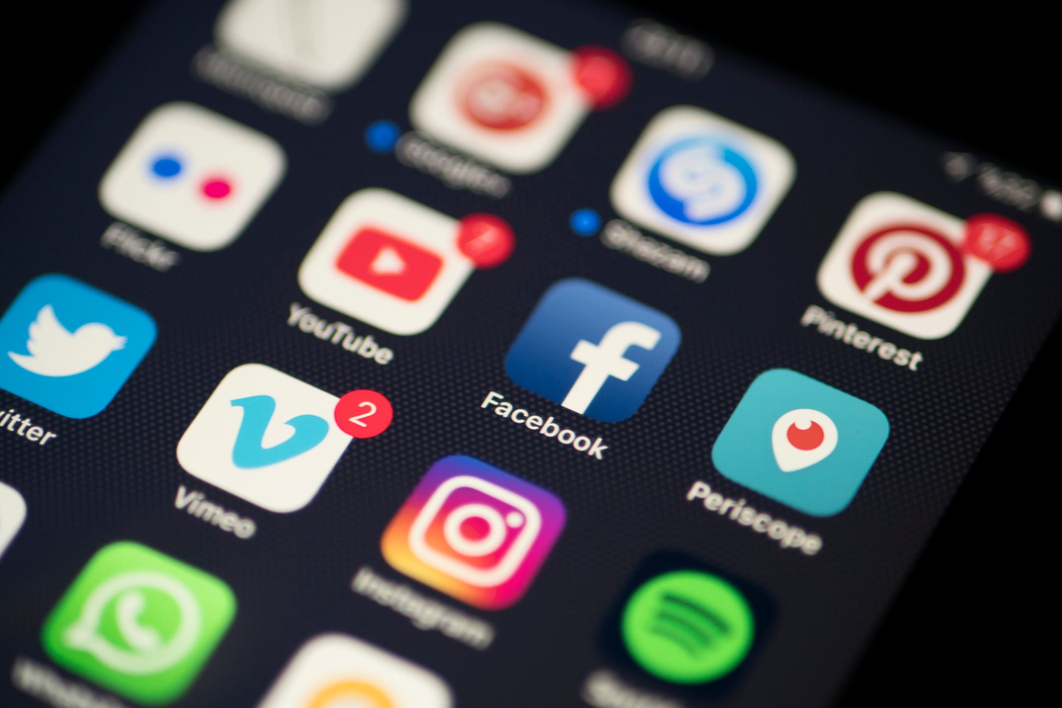 Meta y YouTube pierden demanda por adicción a redes sociales: pagarían millones en indemnización