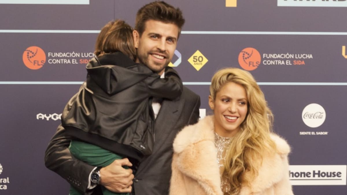 Shakira acaba con una tarta en la cara
