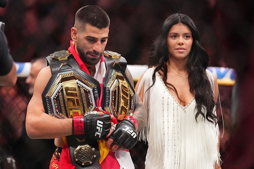 Ilia Topuria en la UFC 317 en su combate contra Oliveira