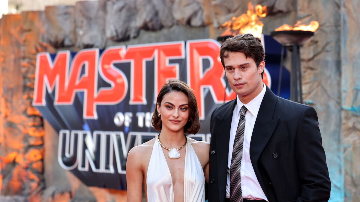 Hablamos con Nicholas Galitzine y Camila Mendes por 'HE-MAN y los Masters del Universo': la verdad de su cambio físico y el origen de su perfecto español