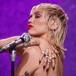 Miley Cyrus recuerda su actuación junto a Beyoncé y Rihanna: "Me trataron como a una hermana"