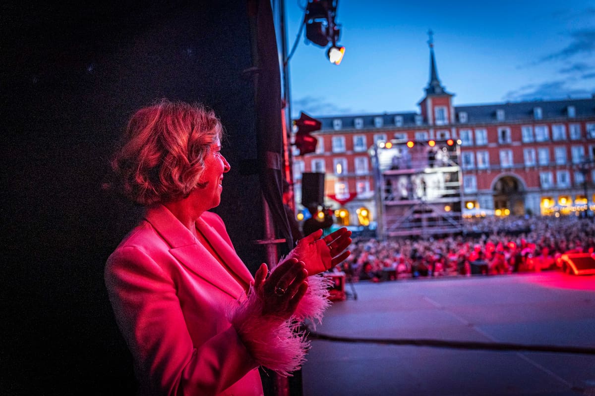No hay nada como gozar de un concierto sobre el escenario, tanto en primera fila como en backstage... Y si ya es cantando, que se lo digan a Sole Giménez.