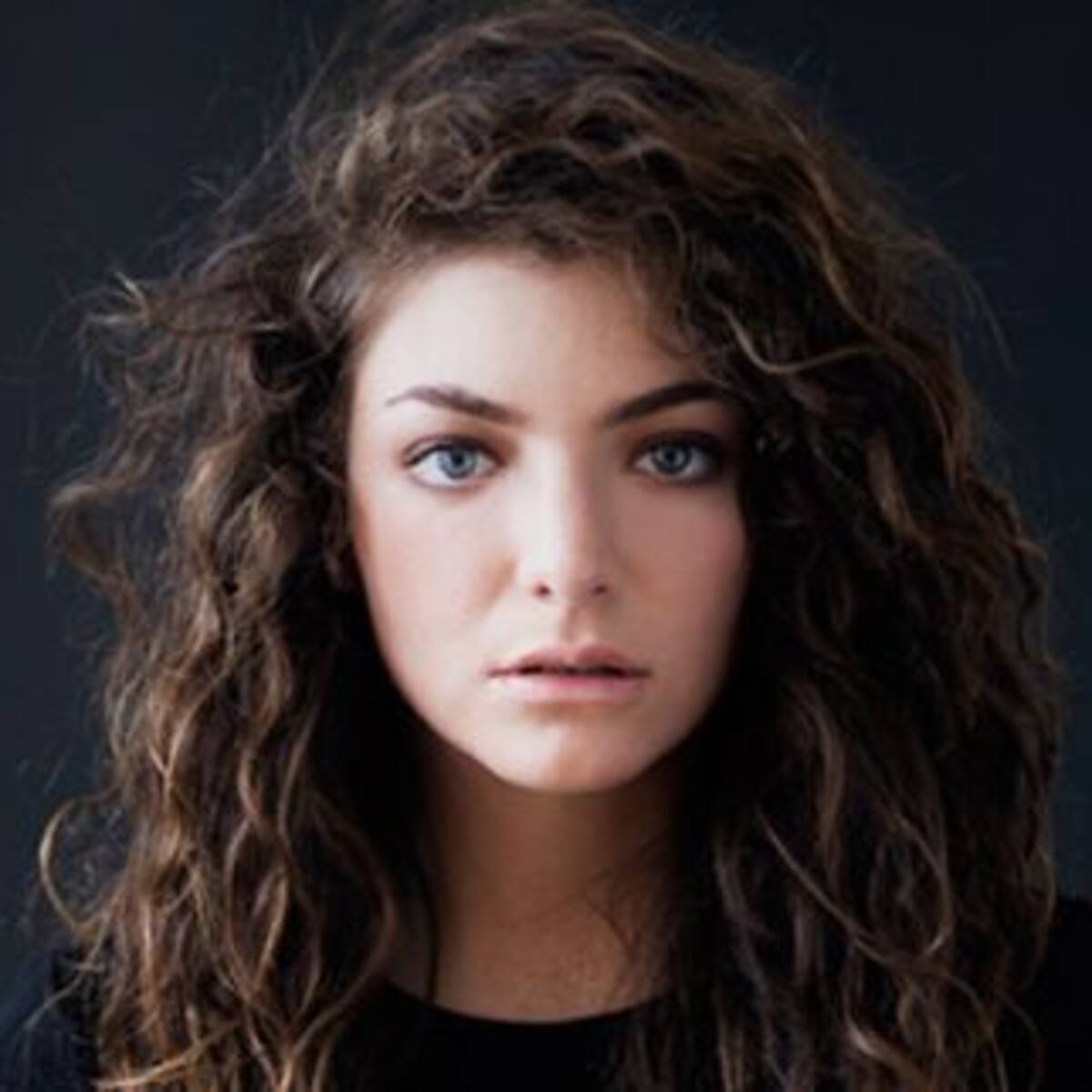 Lorde estrena nuevo tema y así lo anuncia
