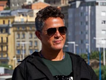 Alejandro Sanz comparte una foto de su hijo Dylan y Greeicy responde: “Sois igualitos”