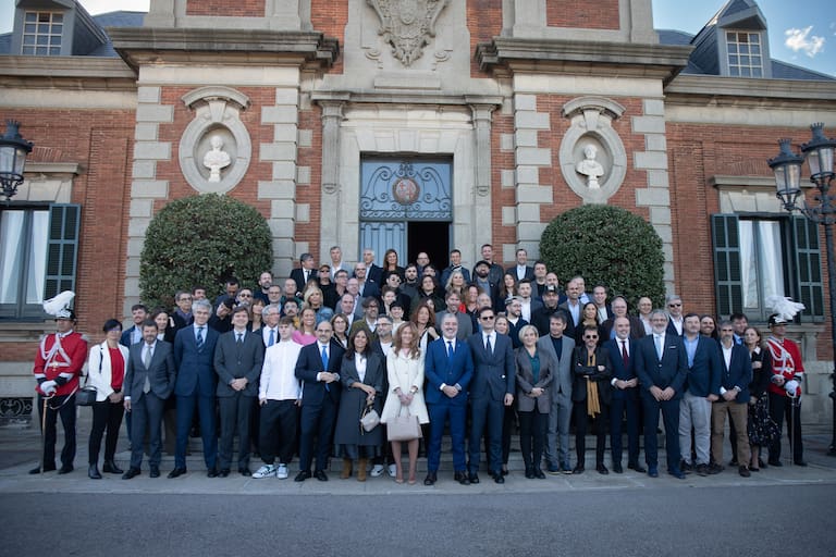 Foto de familia de los ganadores y ganadoras de los Premios Ondas 2023