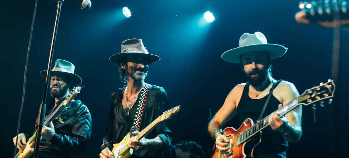 Adán Jodorowski, Leiva y Jay de la Cueva (The Guapos), en concierto en Monterrey en 2024