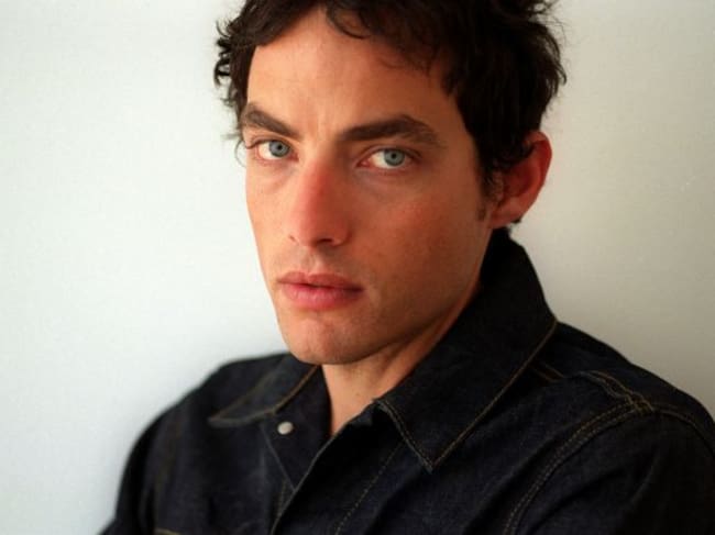 Jakob Dylan, líder del grupo Wallflowers e hijjo de la leyenda de la música Bob Dylan, en 2000.