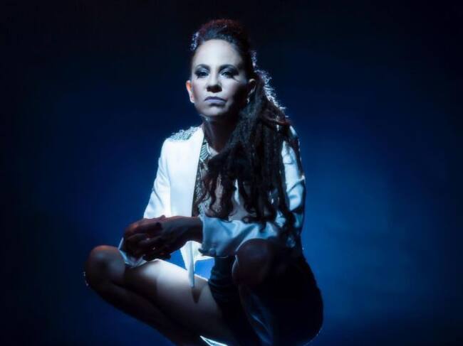 Miss Bolivia se une a Alejo en esta lucha anti violencia machista.