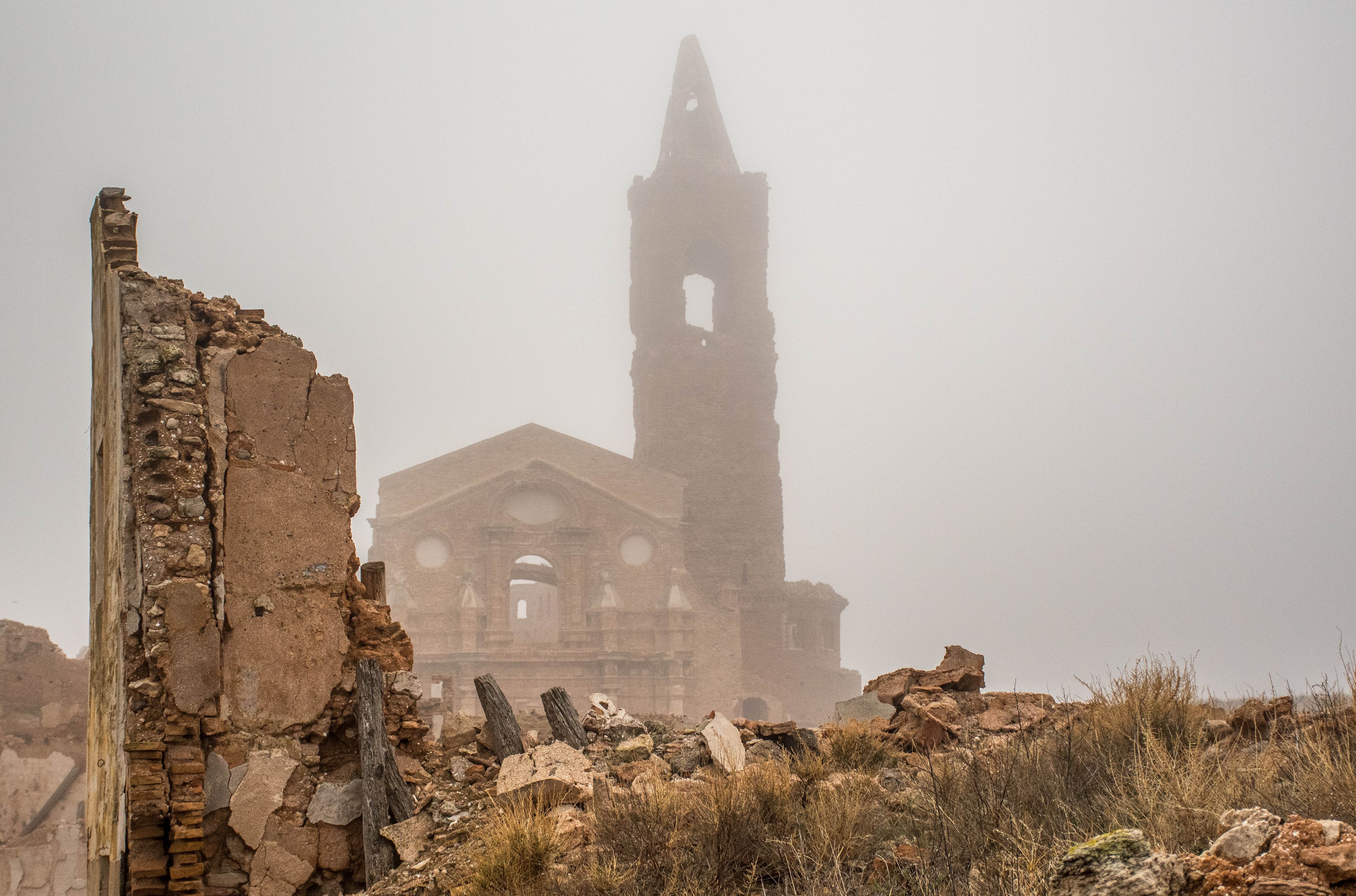 Iglesia en ruinas en Belchite.